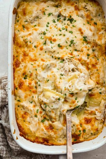 Cheesy Alfredo Ravioli Casserole