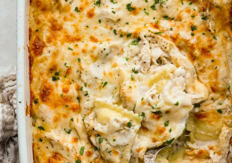 Cheesy Alfredo Ravioli Casserole
