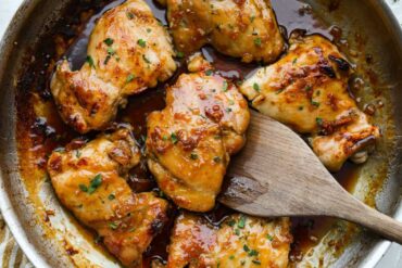 Brown Sugar Garlic Chicken Thighs