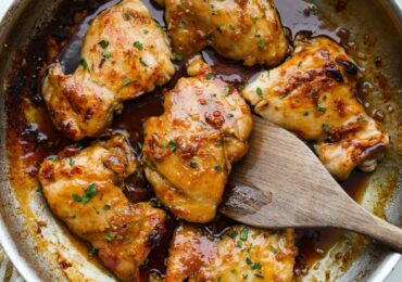 Brown Sugar Garlic Chicken Thighs