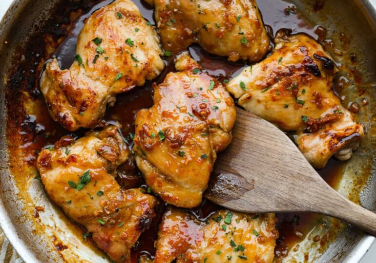 Brown Sugar Garlic Chicken Thighs